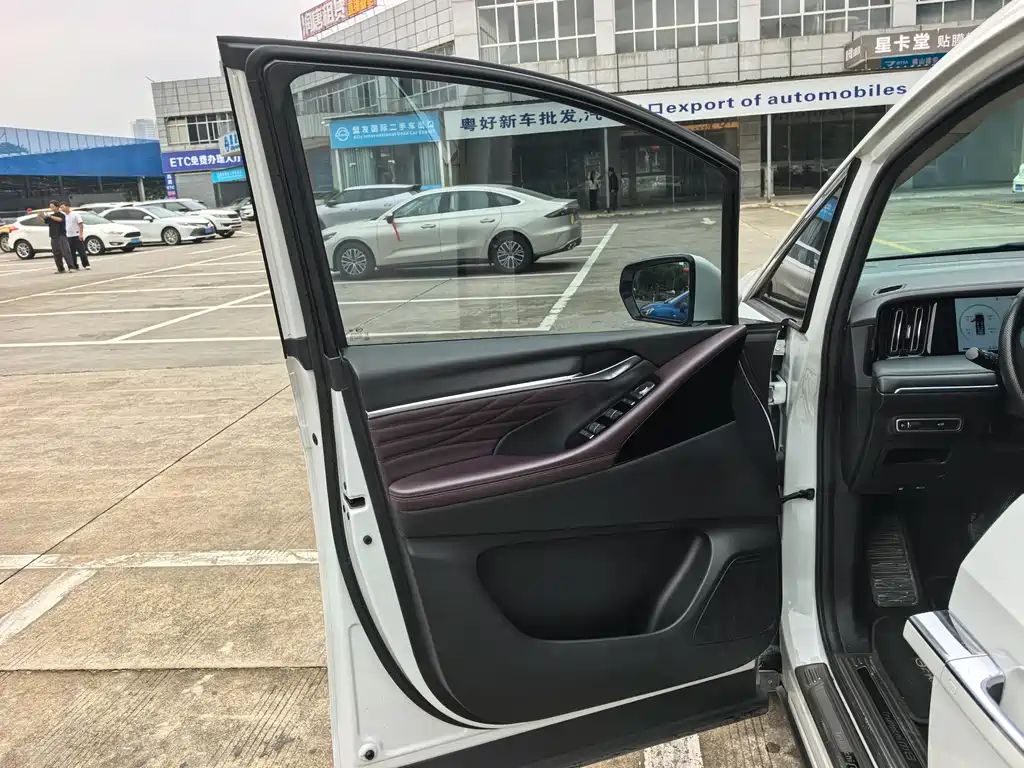 GAC Motor Trumpchi M8 2023 — фото 4
