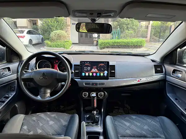 Mitsubishi Lancer EX 2014