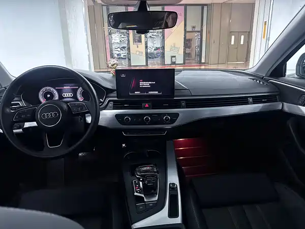 Audi A4L 2021