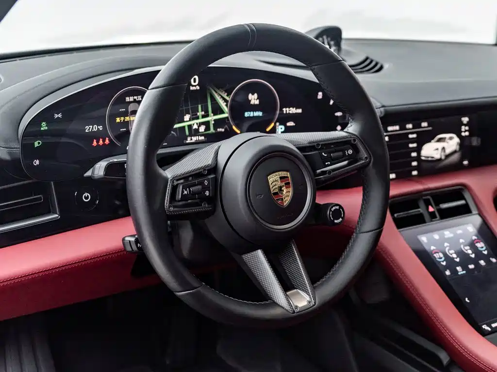Porsche Taycan 2023 — фото 17