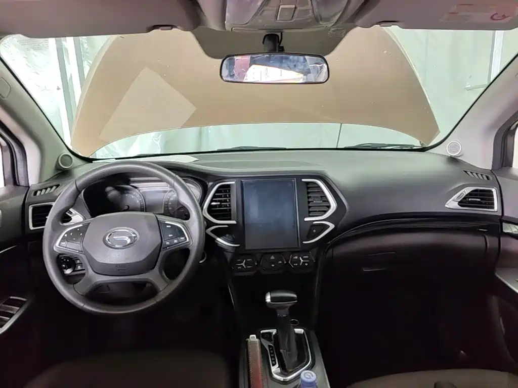 GAC Trumpchi GS4 2016 — фото 10