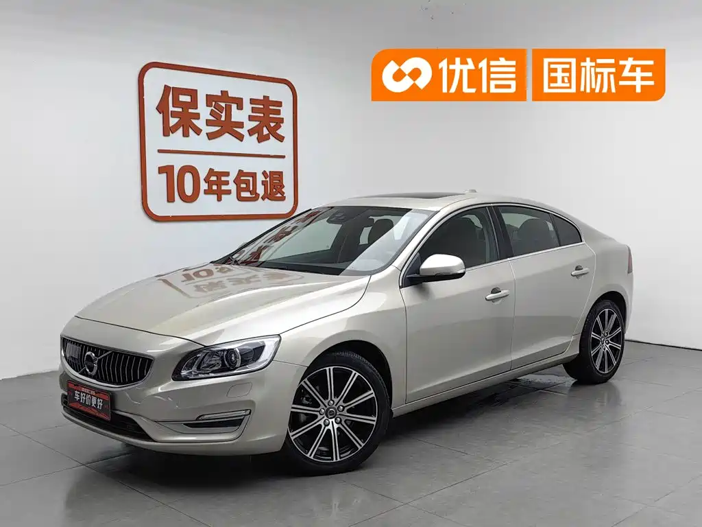 Volvo S60 2019 — фото 1