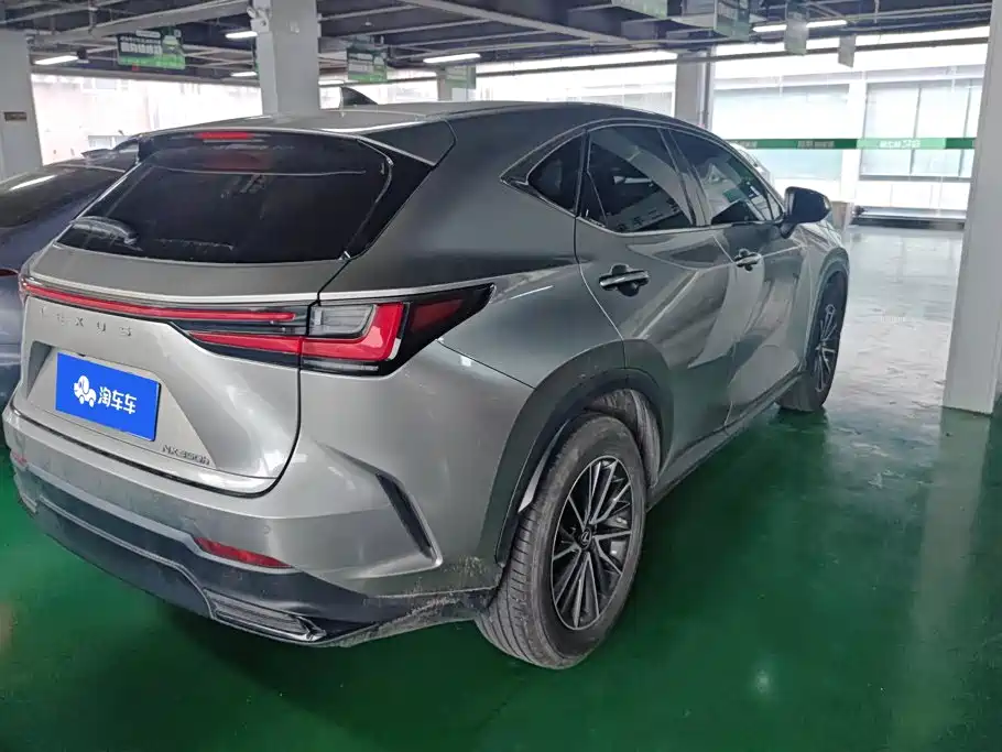 Lexus NX 2023