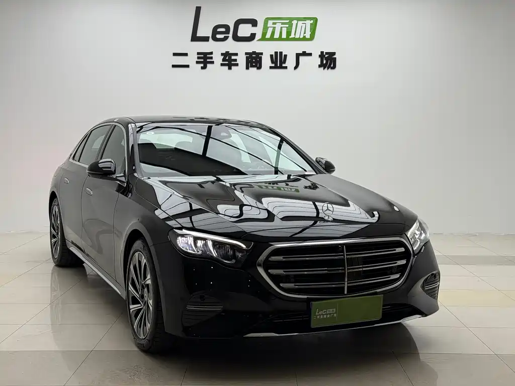Mercedes-Benz E-Class 2024