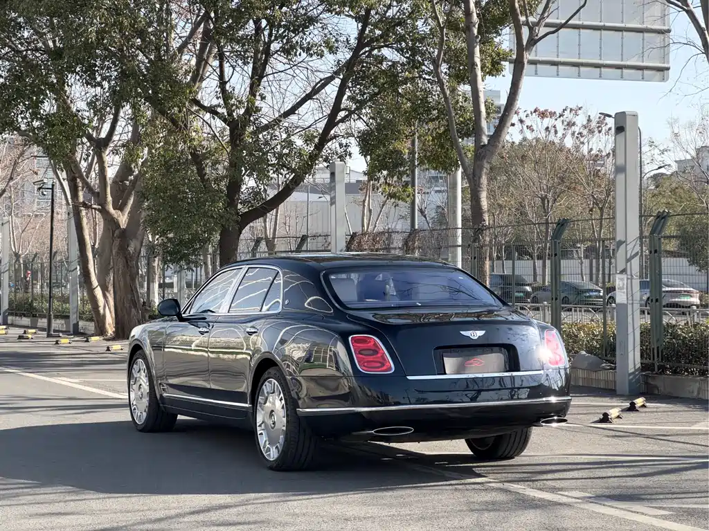 Bentley Mulsanne 2012 — фото 6