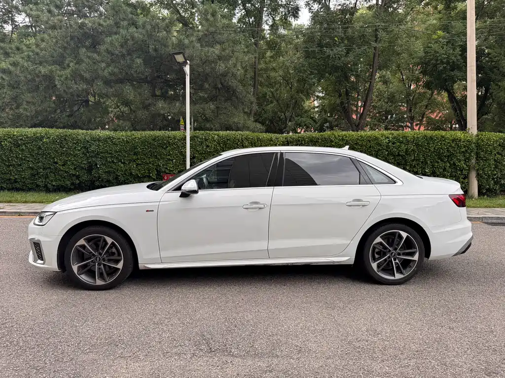 Audi A4L 2024