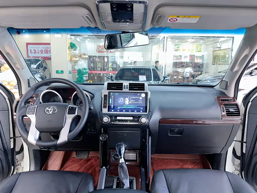 Toyota Prado 2015 — фото 14