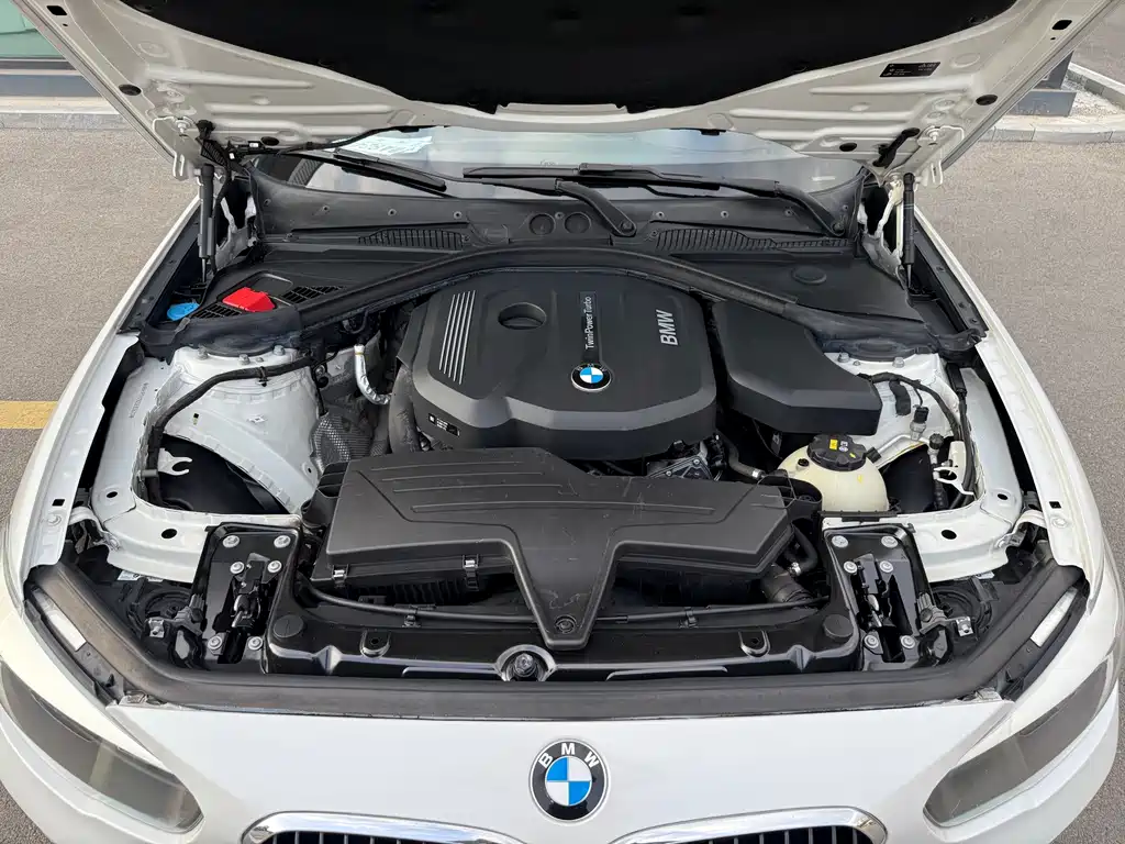 BMW 1 Series 2016 — фото 16