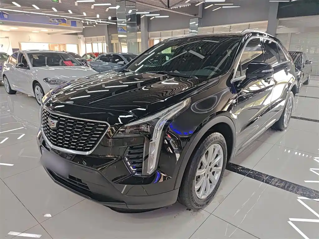 Cadillac XT4 2023 — фото 2