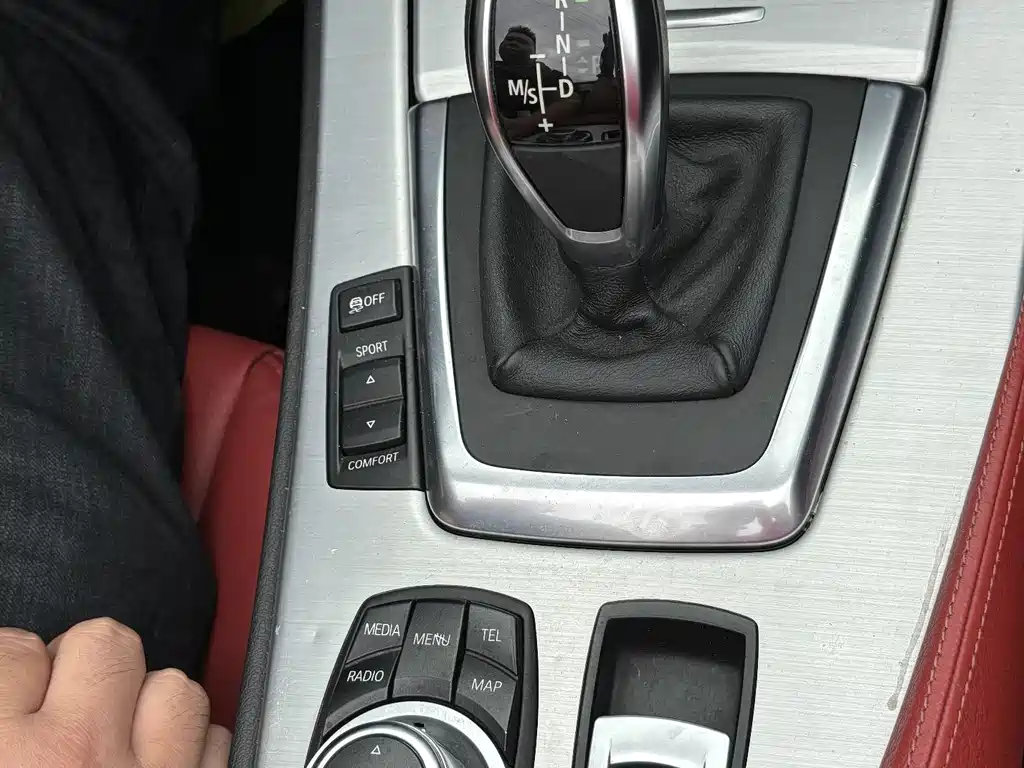 BMW Z4 2015 — фото 12