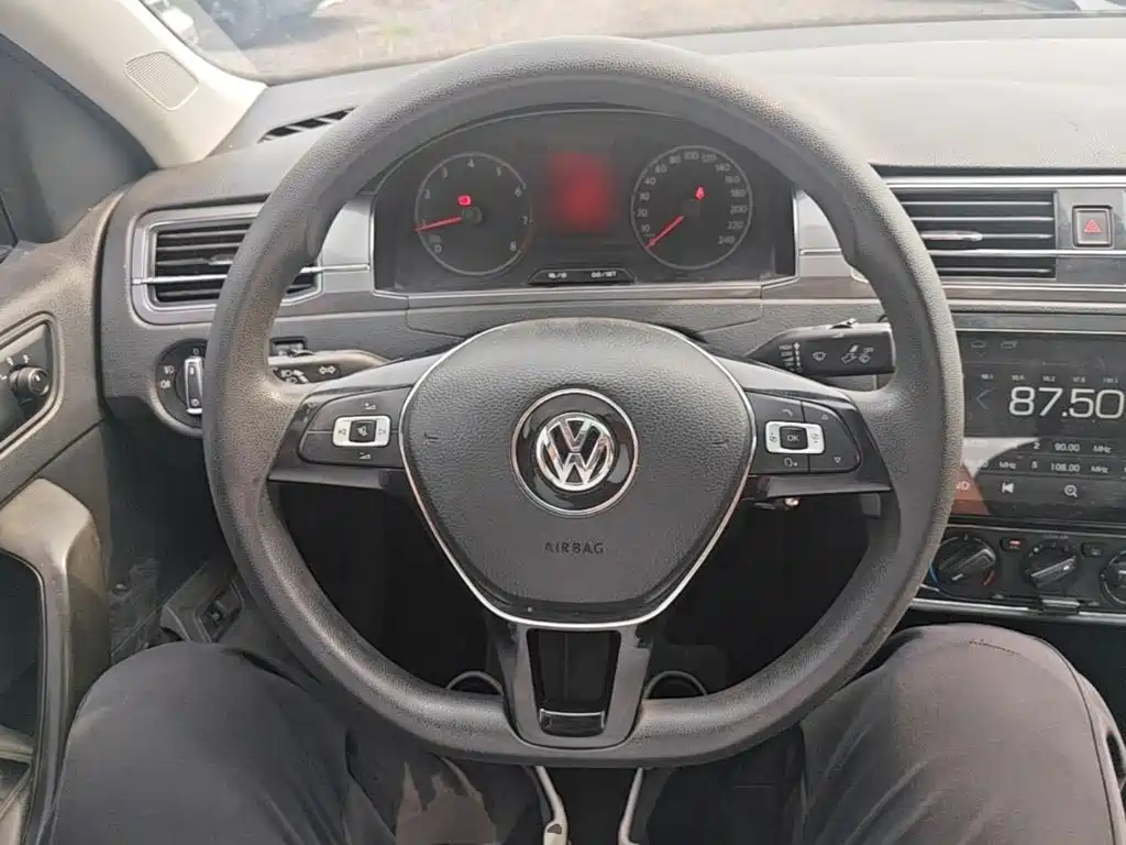 Volkswagen Santana 2019 — фото 11