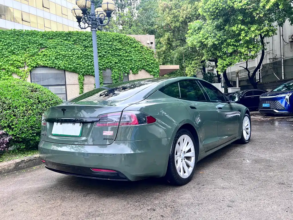 Tesla Model S 2018 — фото 6
