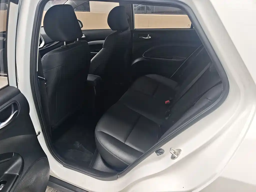 Kia KX1 2021 — фото 10