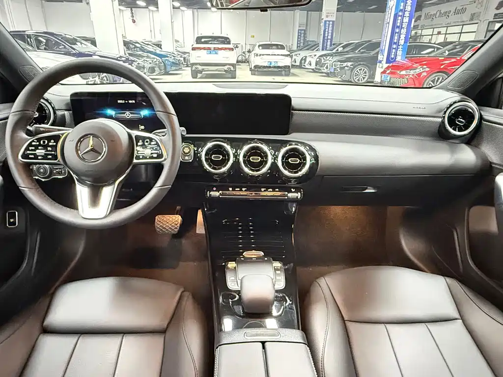 Mercedes-Benz A-Class 2022 — фото 20