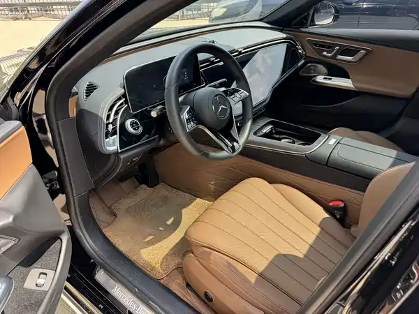 Mercedes-Benz E-Class 2025