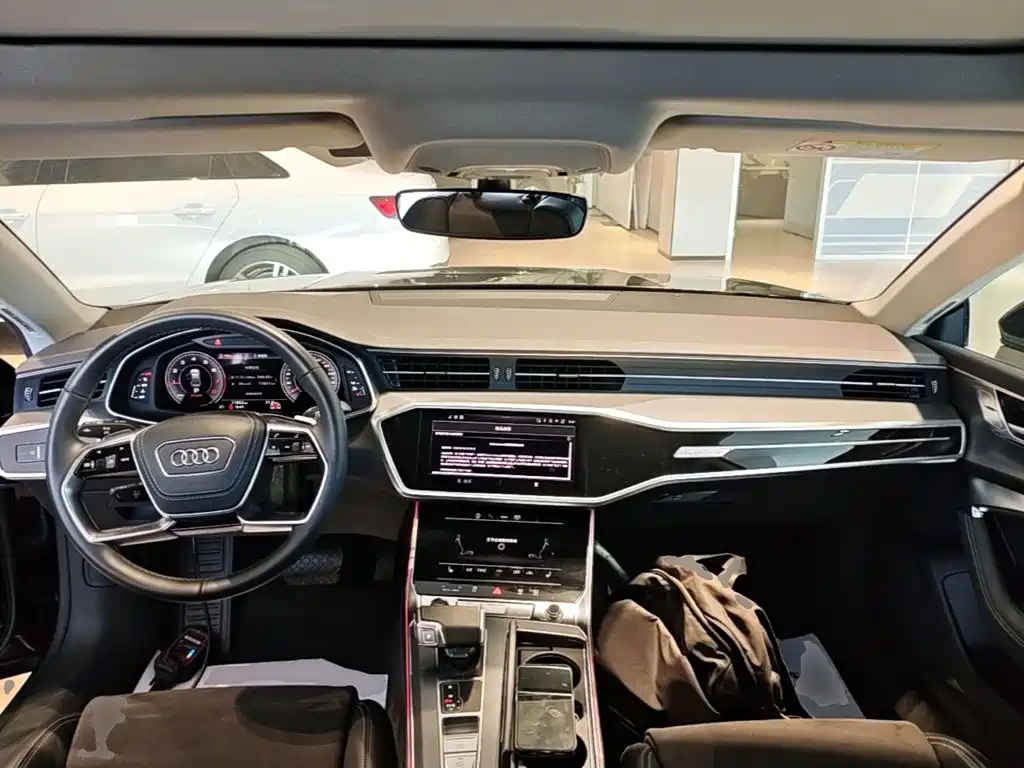 Audi A7L 2025 — фото 10
