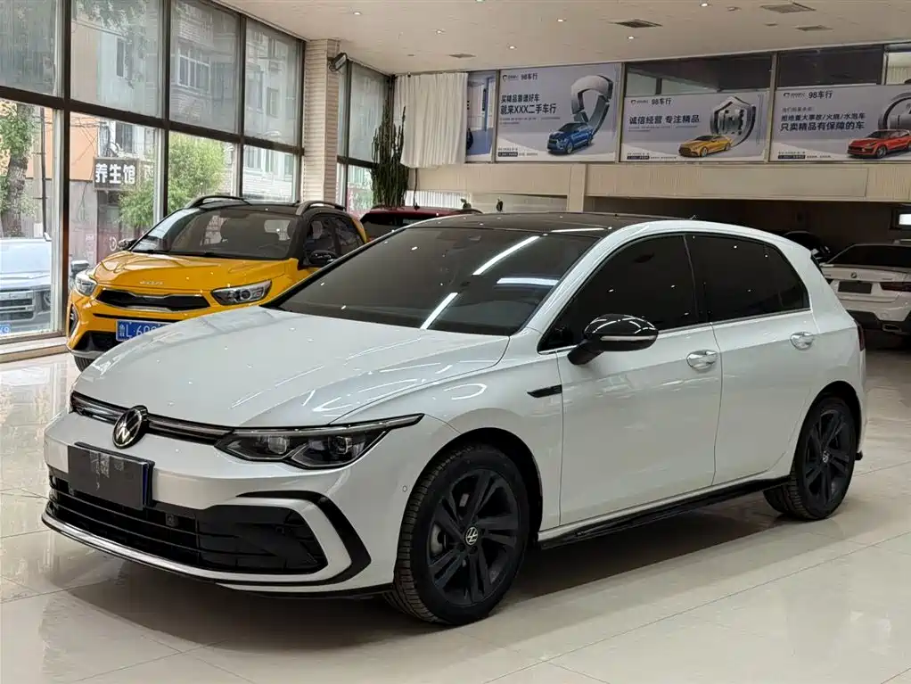 Volkswagen Golf 2022