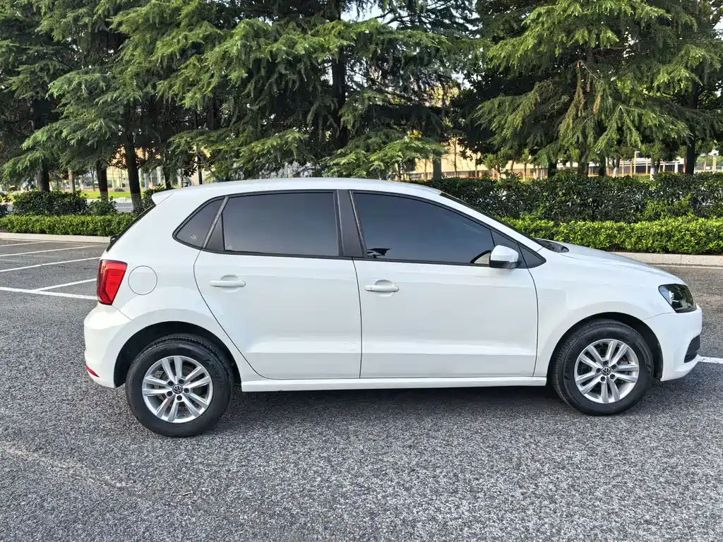 Volkswagen Polo 2018 — фото 16