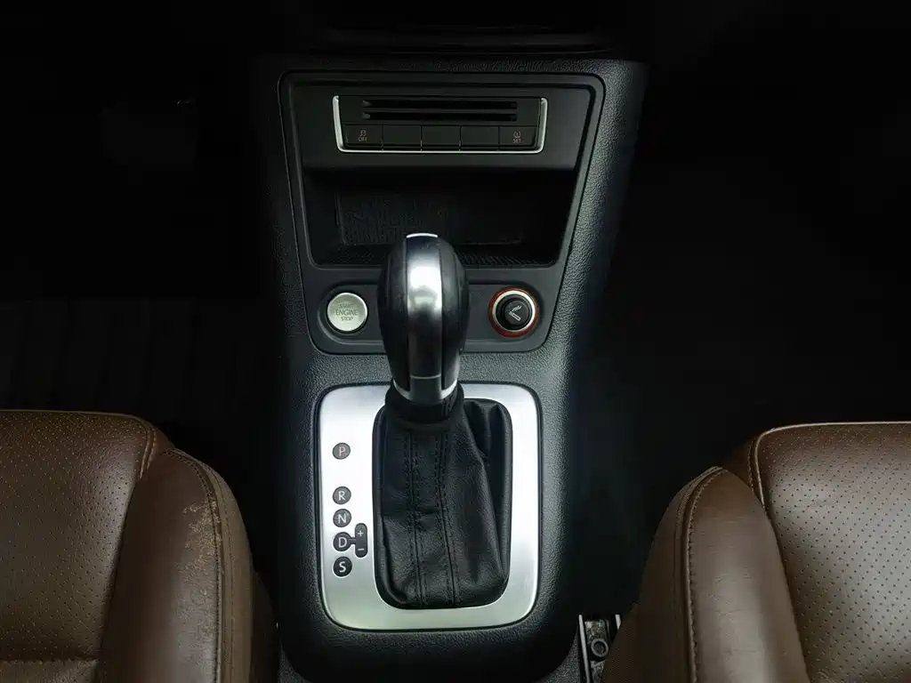 Volkswagen Tiguan 2015 — фото 13