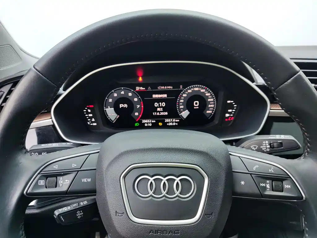 Audi Q3 2022 — фото 19