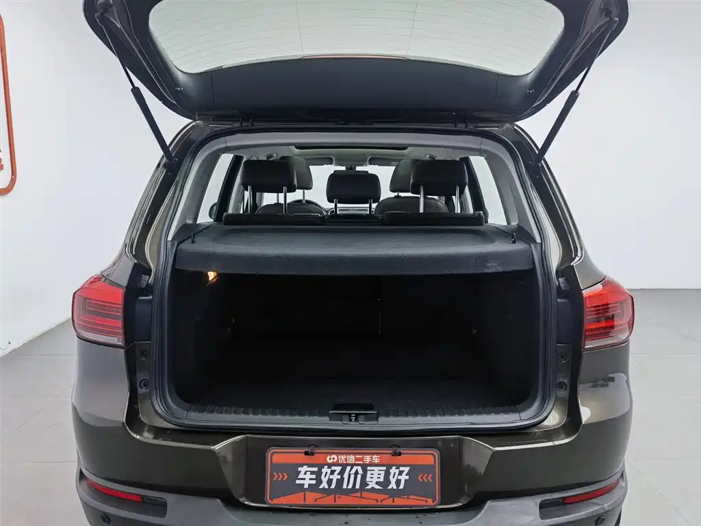 Volkswagen Tiguan 2015 — фото 16