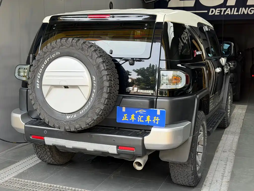 Toyota FJ Cruiser 2019 — фото 15