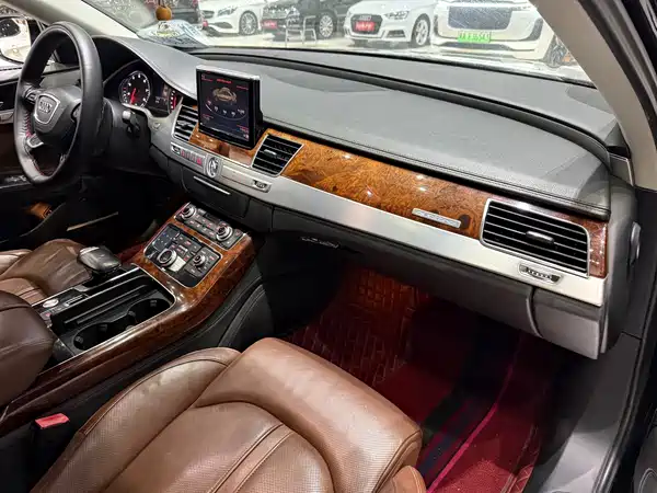 Audi A8 2013