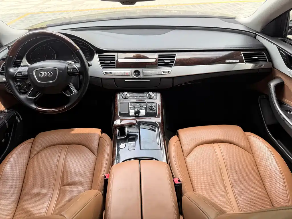 Audi A8 2015 — фото 16