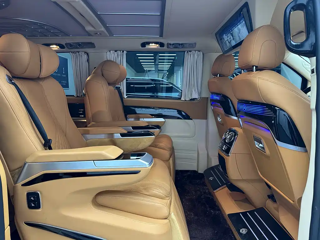 Mercedes-Benz Vito 2024 — фото 17