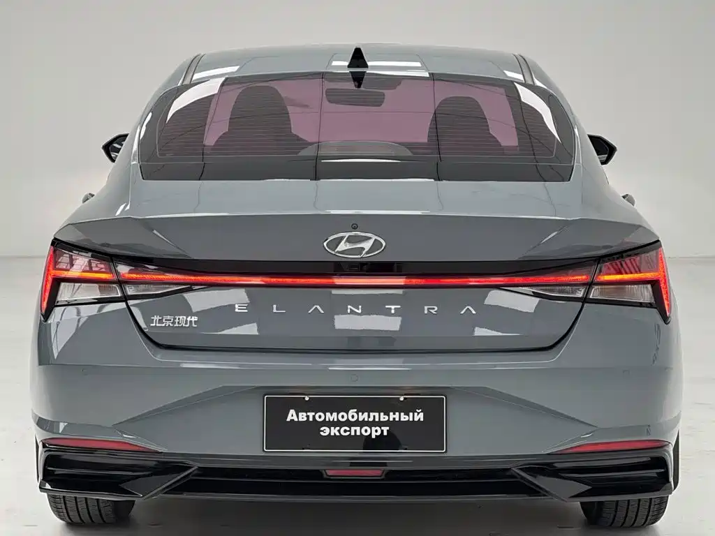 Hyundai Elantra 2023 — фото 6