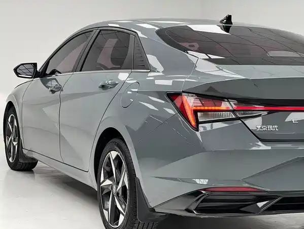 Hyundai Elantra 2023