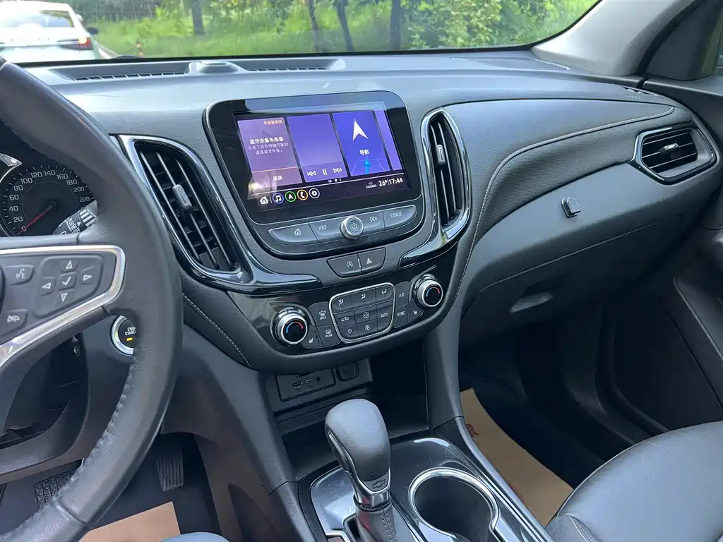Chevrolet Equinox 2021 — фото 12