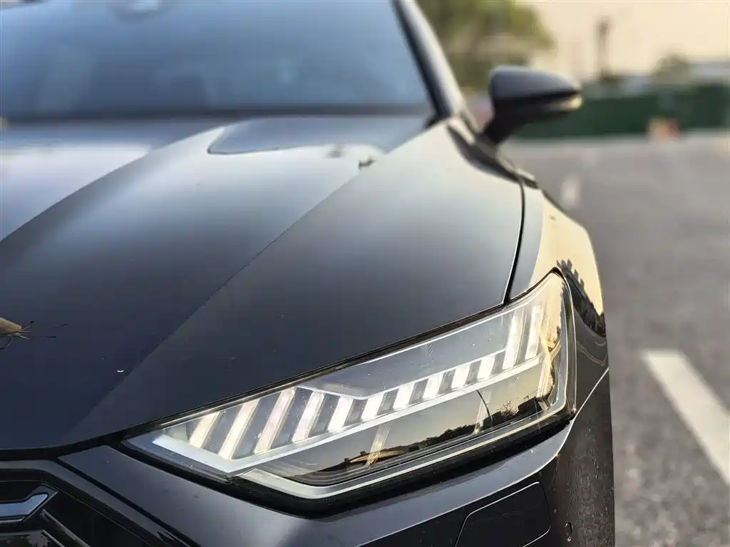 Audi A7L 2025 — фото 16