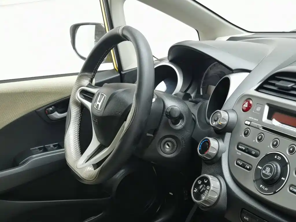 Honda Fit 2013 — фото 22