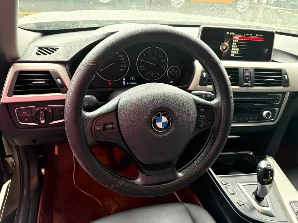BMW 3 Series 2015 — фото 9
