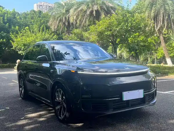 Li Auto L8 2024