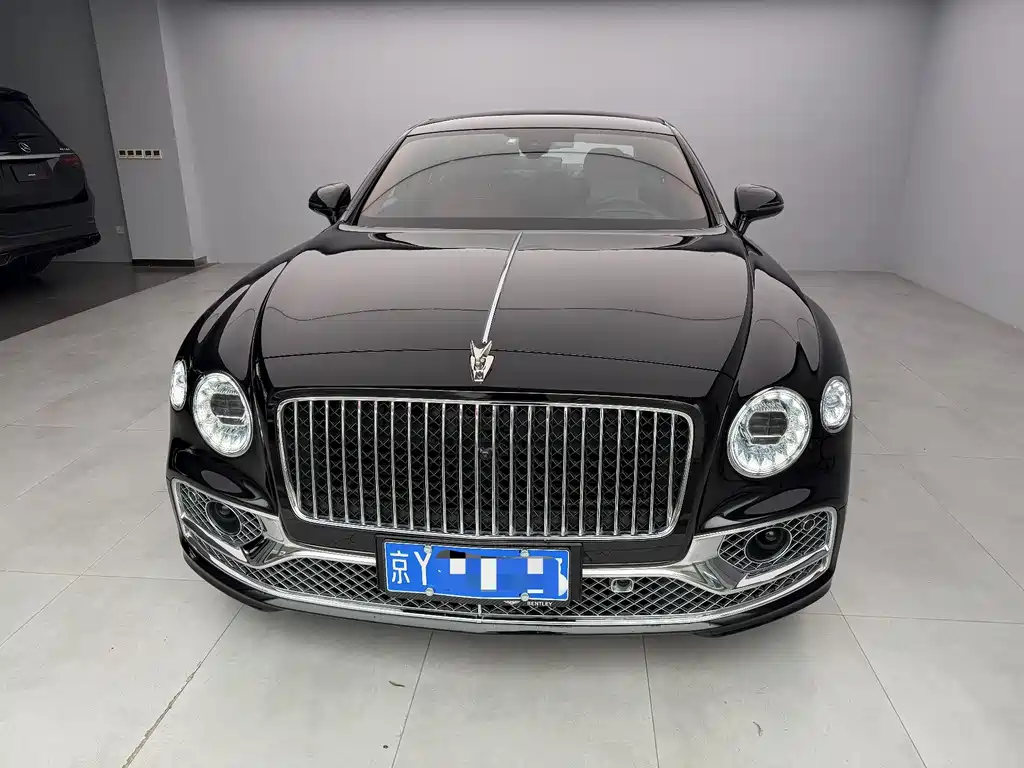 Bentley Flying Spur 2023 — фото 1