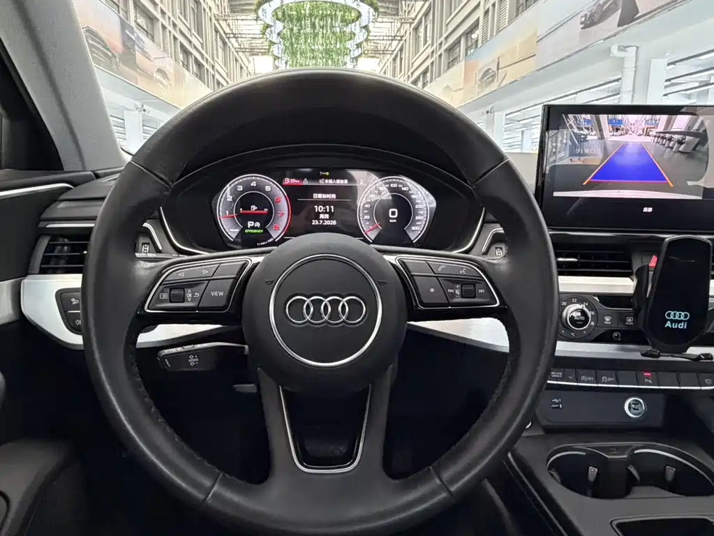 Audi A4L 2023 — фото 10