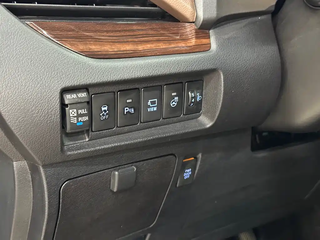 Toyota Sienna 2019 — фото 18