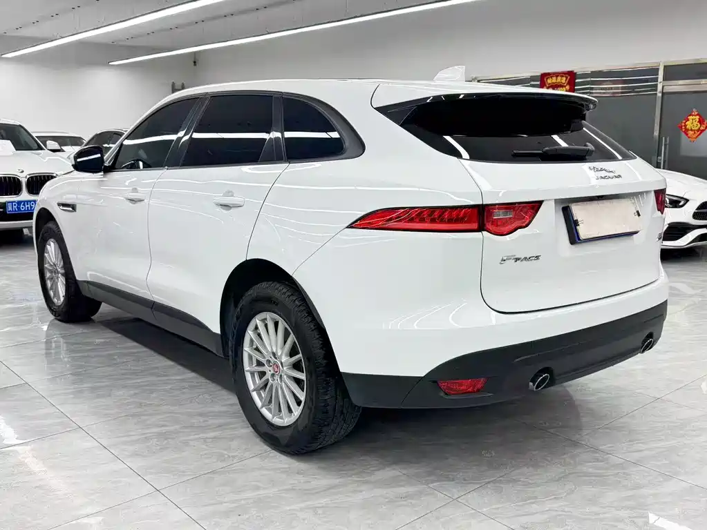 Jaguar F-PACE 2018