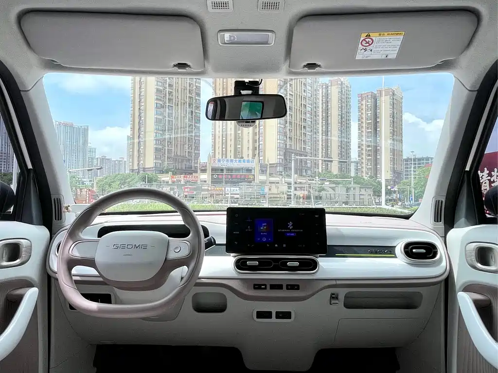 Geely Galaxy Panda 2025 — фото 16