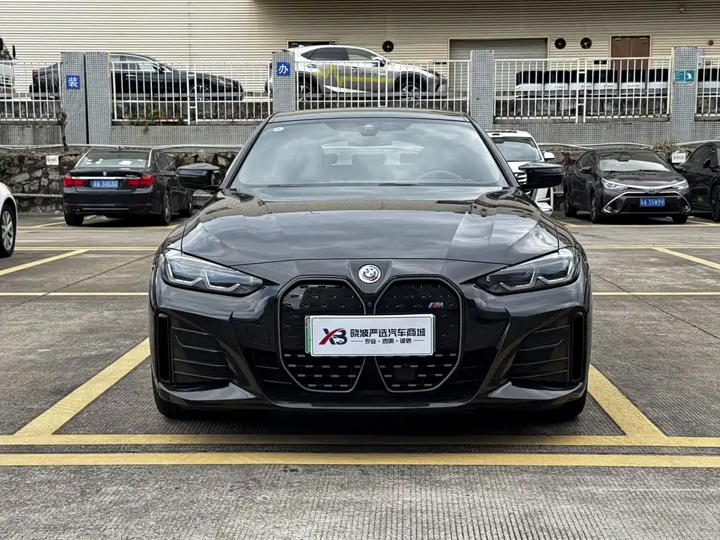 BMW i4 2023 — фото 3