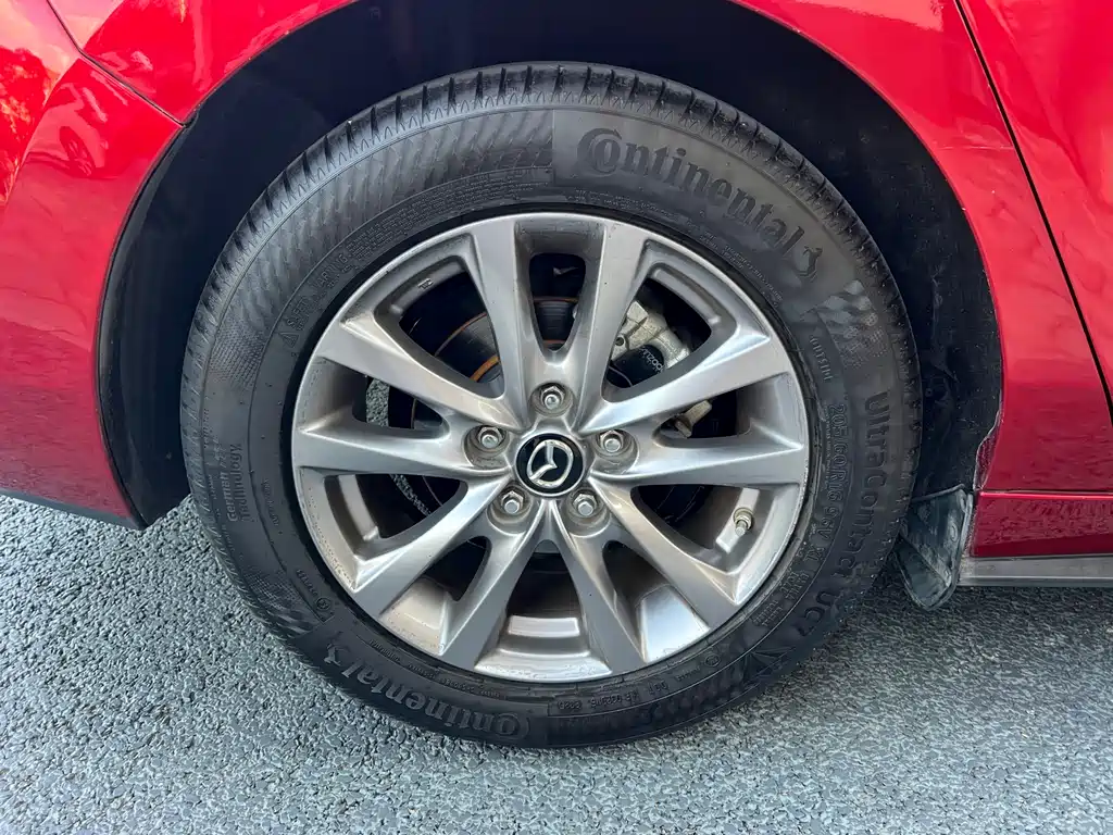 Mazda 3 Axela 2019 — фото 14