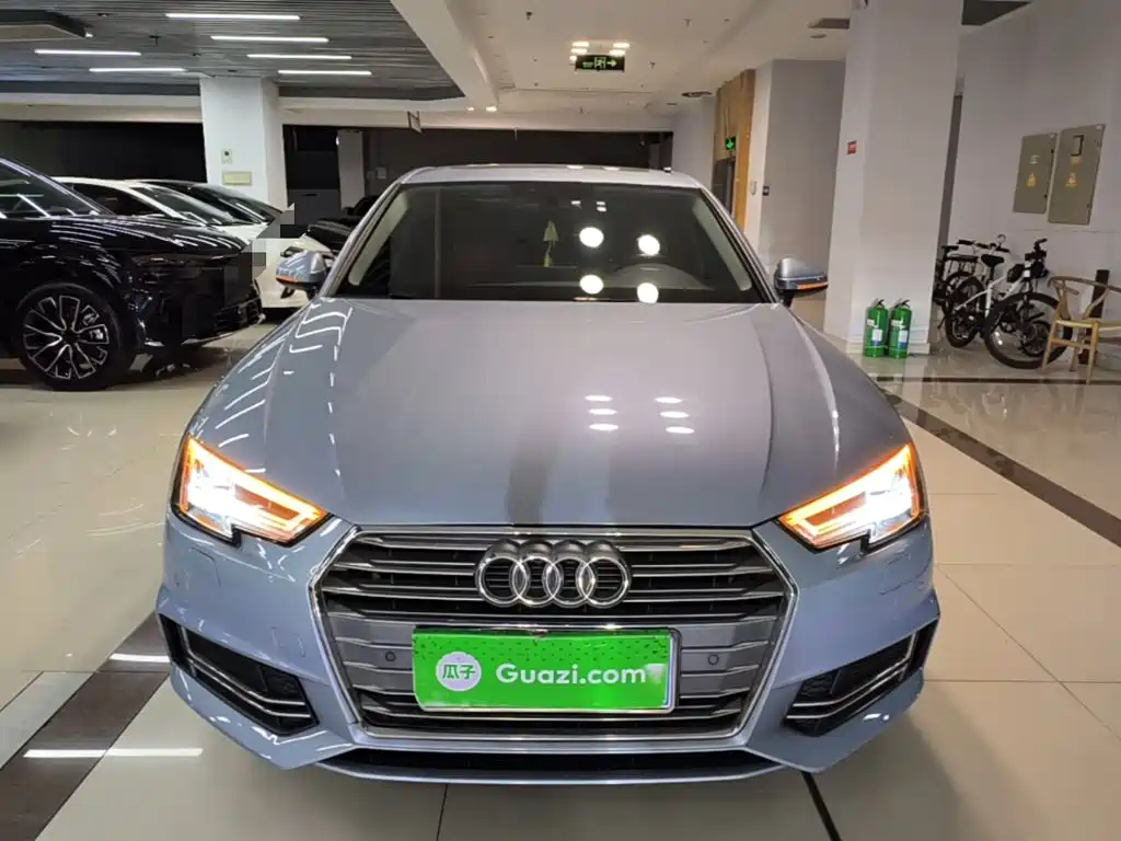Audi A4L 2018