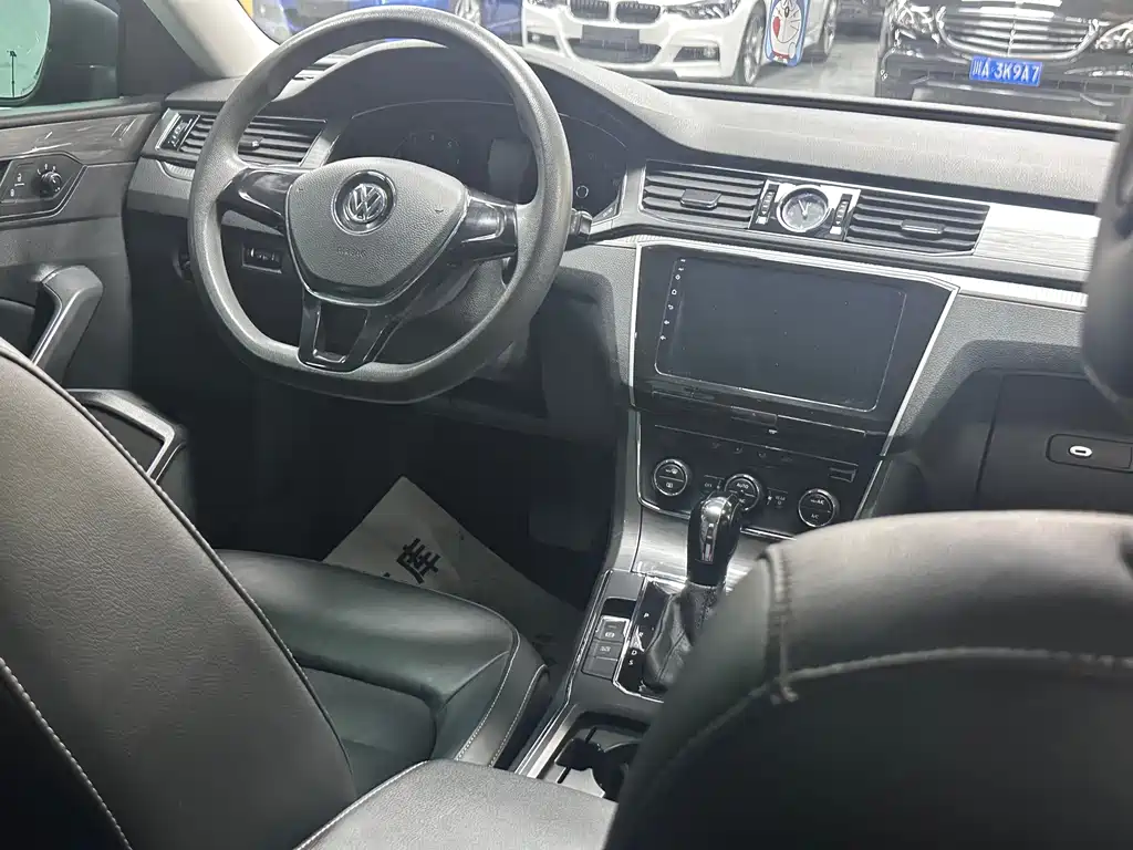 Volkswagen Passat 2018 — фото 9