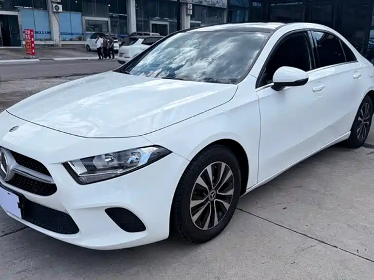 Mercedes-Benz A-Class 2019 — фото 2