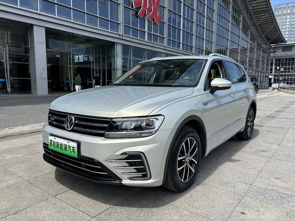 Volkswagen Tiguan L New Energy 2018 — фото 1