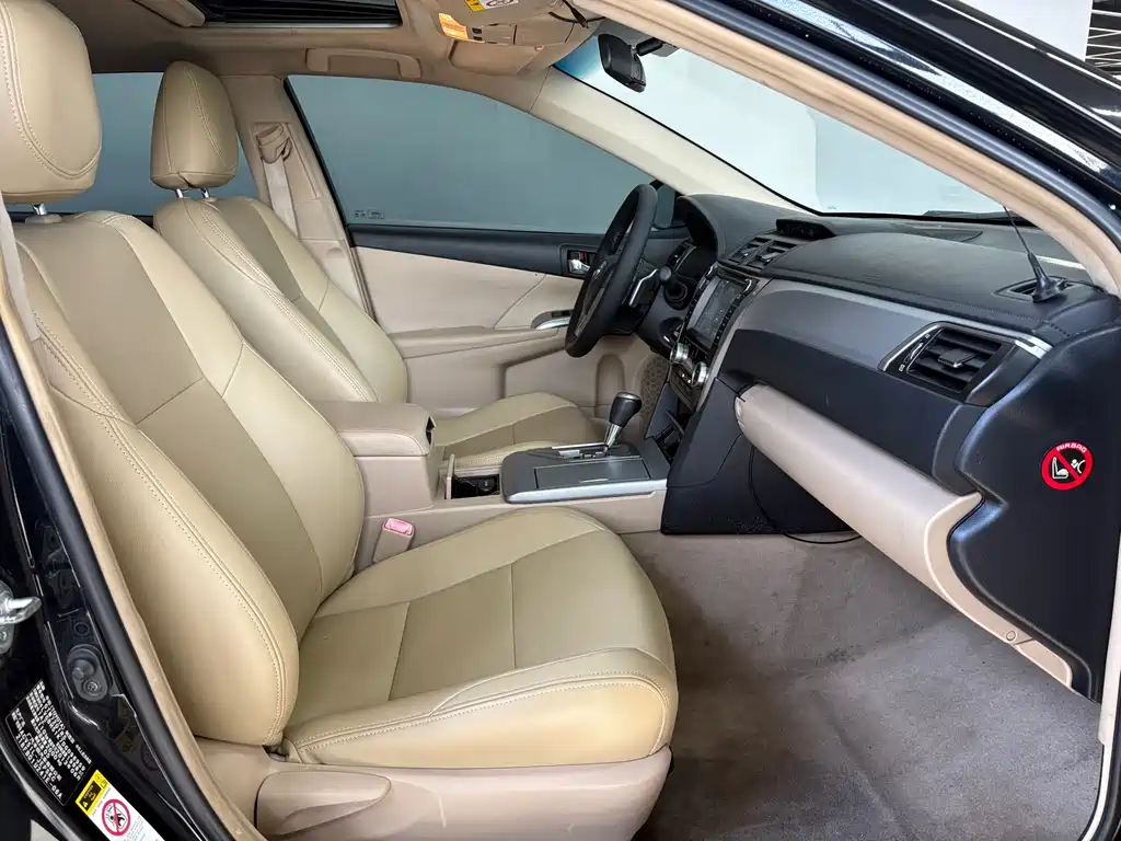 Toyota Camry 2013 — фото 16