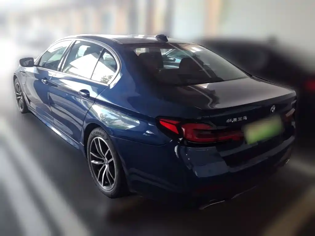 BMW 5 Series New Energy 2022 — фото 9