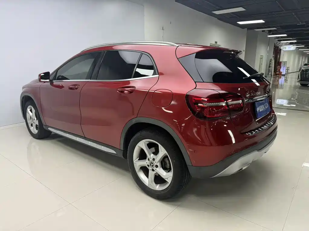 Mercedes-Benz GLA 2018 — фото 12